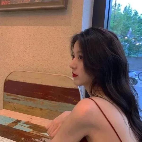 冬天的女子